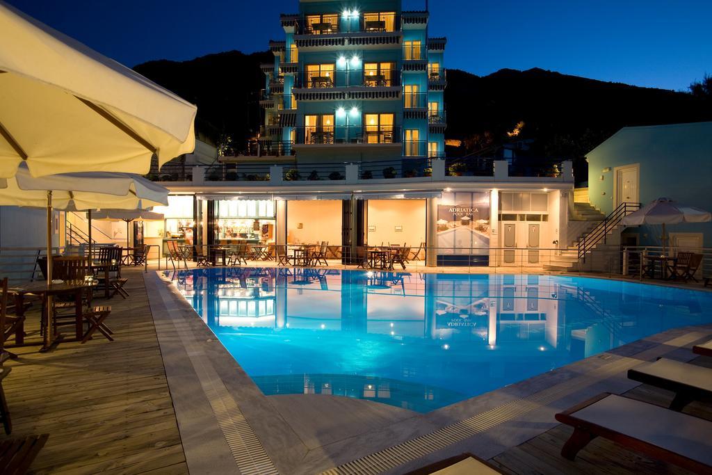 Adriatica Hotel Nikiana Extérieur photo